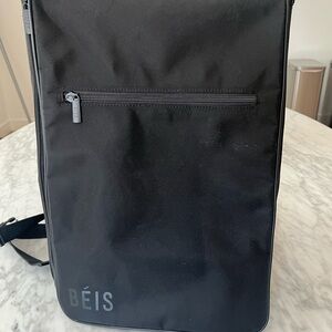 Beis hanging backpack